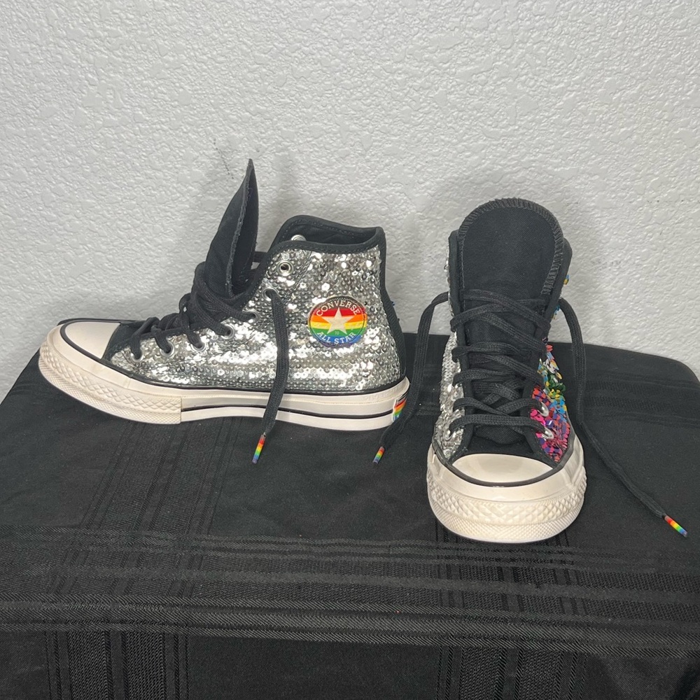 Converse Chuck Taylor All Star 70 Hi
Pride Multi Color Sequin Sneakers Sz M4 F6